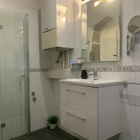 Amazing,full Privacy With Swimming Pool L & Hot Tub 빌라 Praputnjak