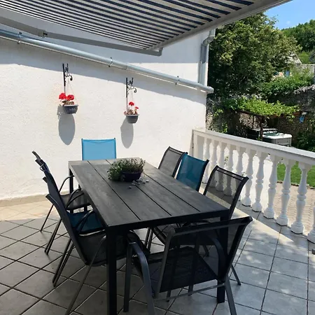 Amazing,full Privacy With Swimming Pool L & Hot Tub