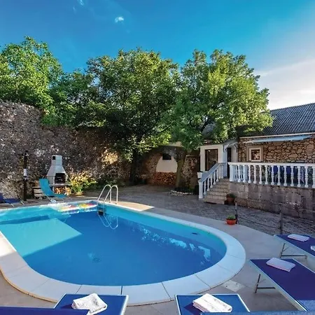 Amazing,full Privacy With Swimming Pool L & Hot Tub