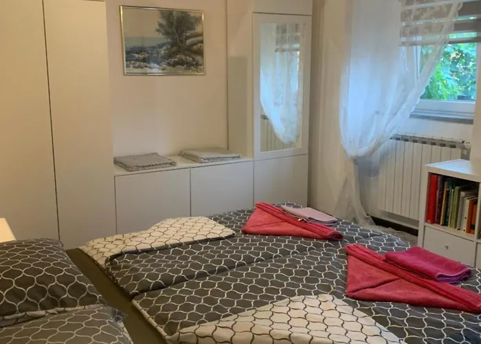 Amazing,full Privacy With Swimming Pool L & Hot Tub