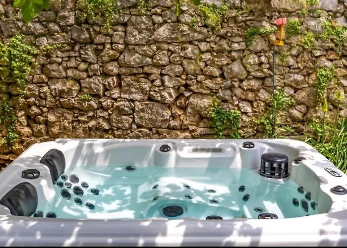 Amazing,full Privacy With Swimming Pool L & Hot Tub *