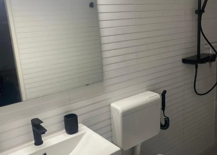 Amazing,full Privacy With Swimming Pool L & Hot Tub *