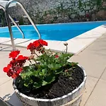 Amazing,full Privacy With Swimming Pool L & Hot Tub فيلة Praputnjak