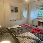 Amazing,full Privacy With Swimming Pool L & Hot Tub