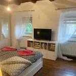 Amazing,full Privacy With Swimming Pool L & Hot Tub