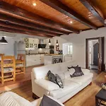 Amazing,full Privacy With Swimming Pool L & Hot Tub فيلة Praputnjak