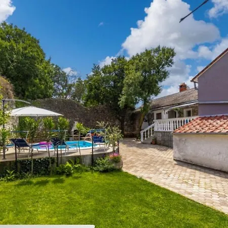 Villa Amazing,full Privacy With Swimming Pool L & Hot Tub Praputnjak