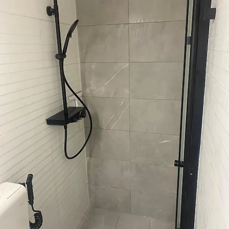 Amazing,full Privacy With Swimming Pool L & Hot Tub