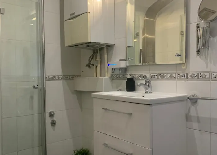Amazing,full Privacy With Swimming Pool L & Hot Tub فيلة Praputnjak