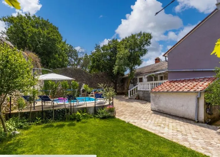 Villa Amazing,full Privacy With Swimming Pool L & Hot Tub Praputnjak