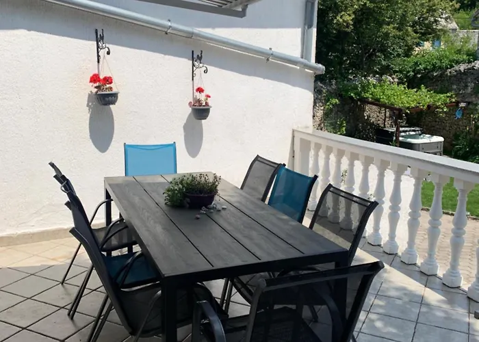 Amazing,full Privacy With Swimming Pool L & Hot Tub